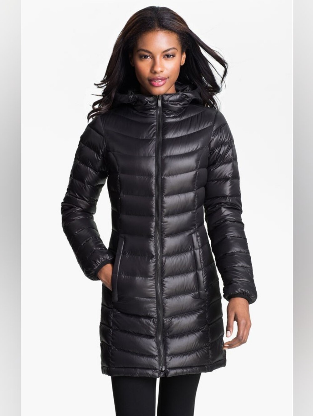 The North Face Jenae 550 Down Mid-length Filled Packackable Parka Jacket in Blk
